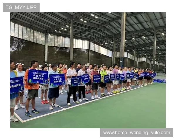 网球赛场最新动态：顶尖选手激烈角逐引发关注与讨论